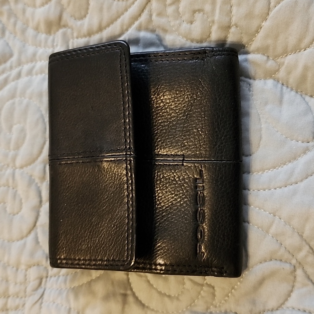 Fossil black wallet